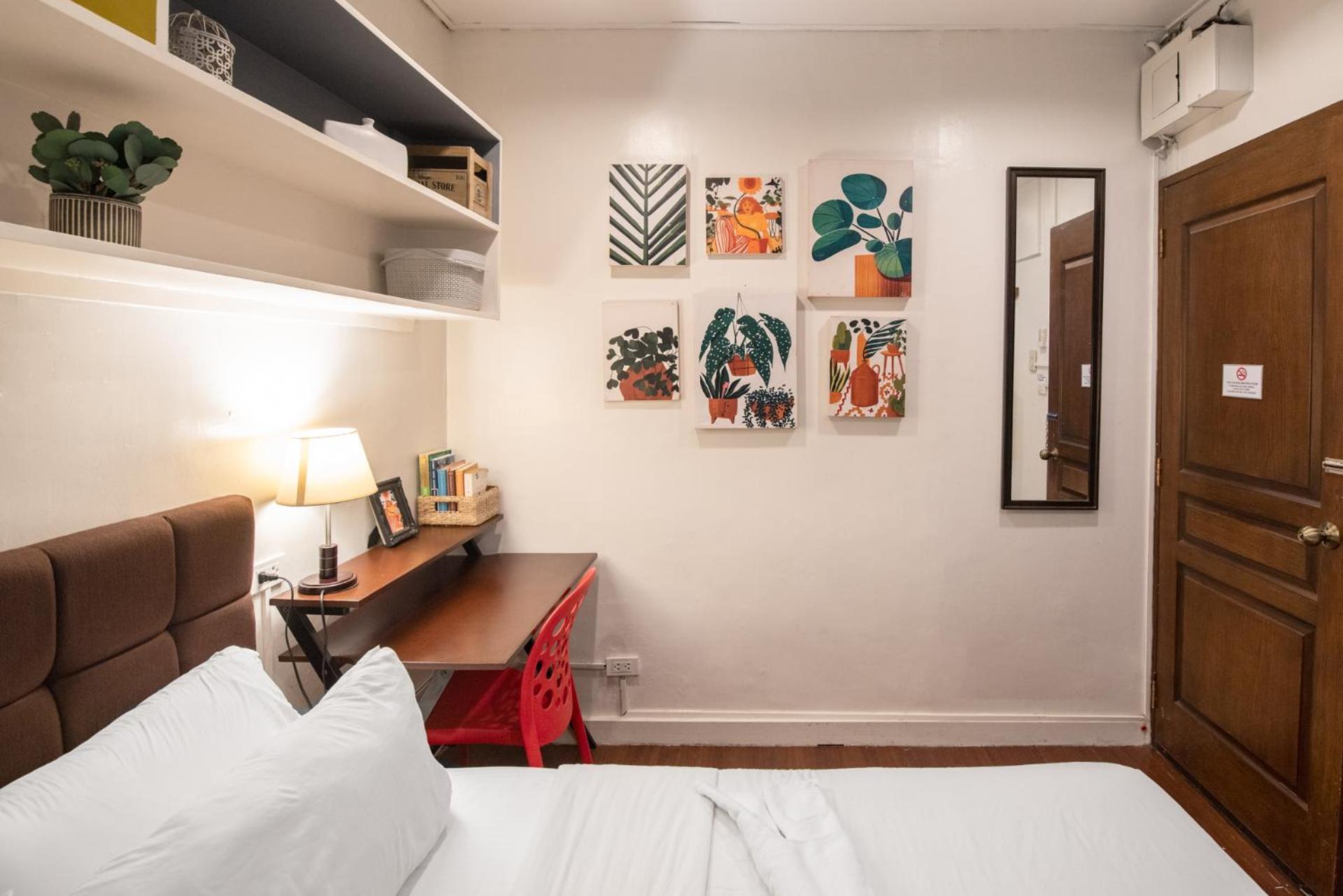 Homey And Cozey Poblacion Makati S05 Homestay *
